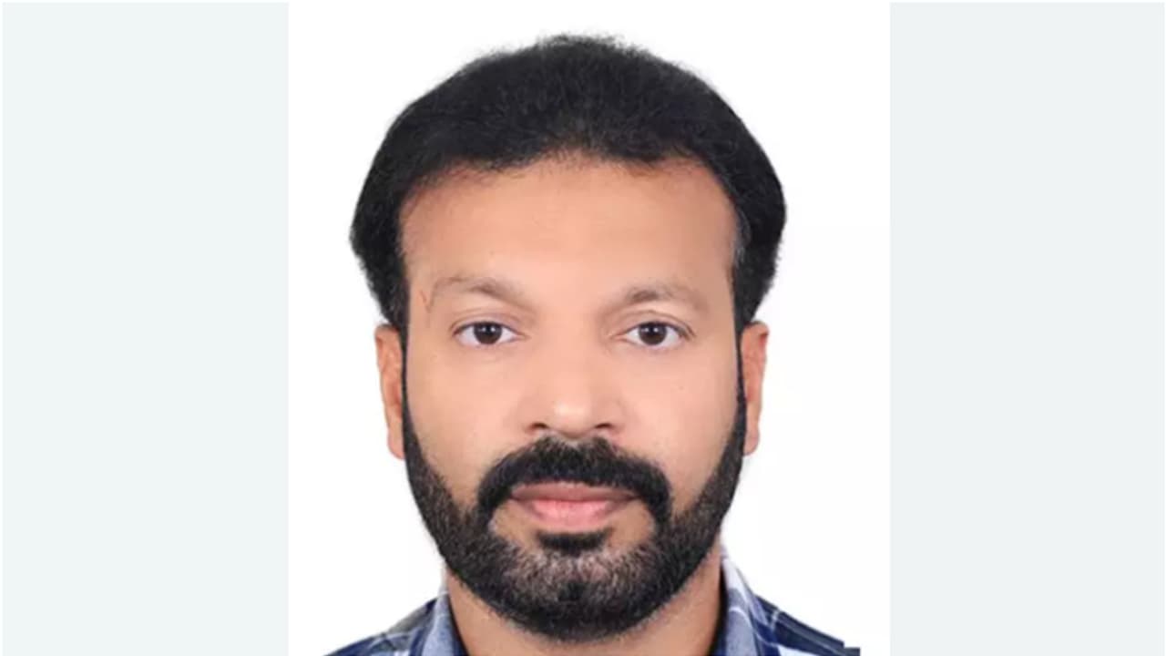 ഇന്ന് നാട്ടിൽ പോകാനിരുന്ന പ്രവാസി മലയാളി മരിച്ചു ഇന്ന് നാട്ടിൽ പോകാനിരുന്ന പ്രവാസി മലയാളി മരിച്ചു