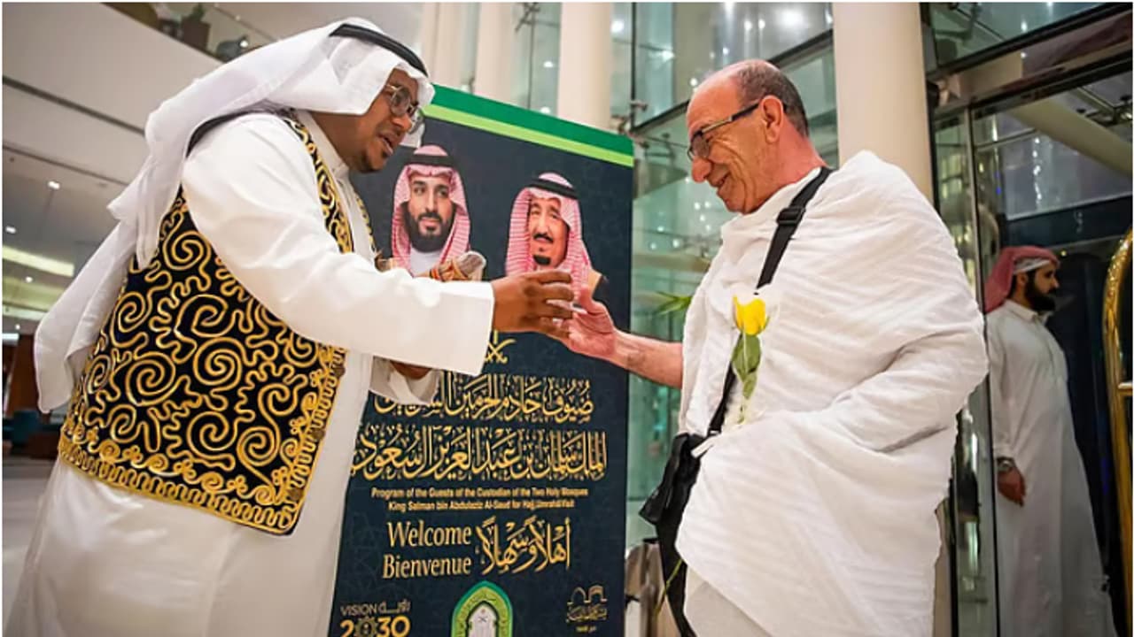 ഹജ്ജ് നിർവഹിക്കാൻ സൽമാൻ രാജാവിന്റെ അതിഥികൾ എത്തി തുടങ്ങി ഹജ്ജ് നിർവഹിക്കാൻ സൽമാൻ രാജാവിന്റെ അതിഥികൾ എത്തി തുടങ്ങി