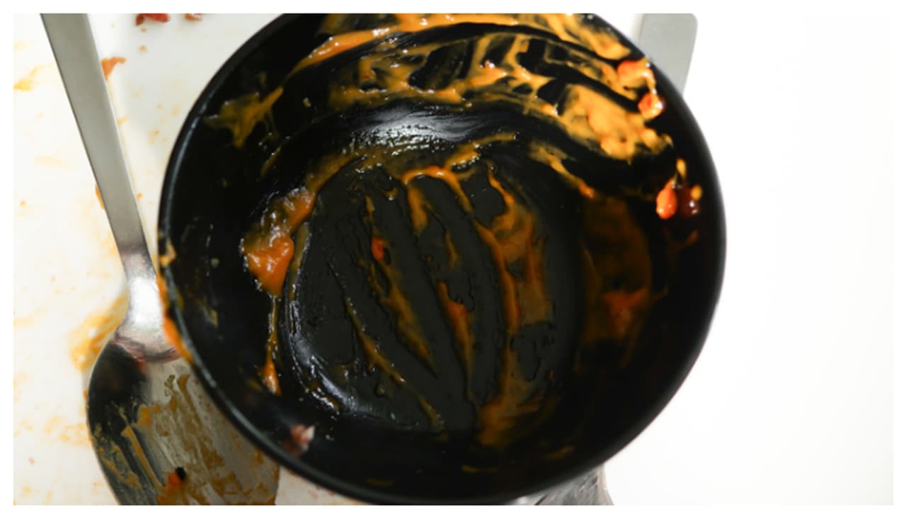 എയർ ഫ്രൈയറിലെ കടുത്ത കറകളെ നീക്കം ചെയ്യാം; ഇത്രയേ ചെയ്യാനുള്ളൂ എയർ ഫ്രൈയറിലെ കടുത്ത കറകളെ നീക്കം ചെയ്യാം; ഇത്രയേ ചെയ്യാനുള്ളൂ