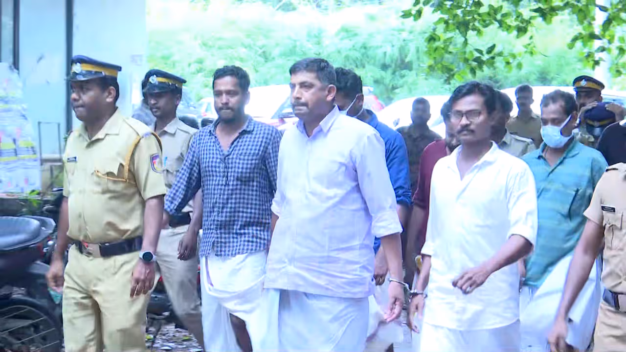 കുമ്പളങ്ങാട് ഡിവൈഎഫ്ഐ പ്രവർത്തകൻ ബിജു കൊലക്കേസ്: 8 ബിജെപി പ്രവർത്തകർക്ക് ജീവപര്യന്തം 