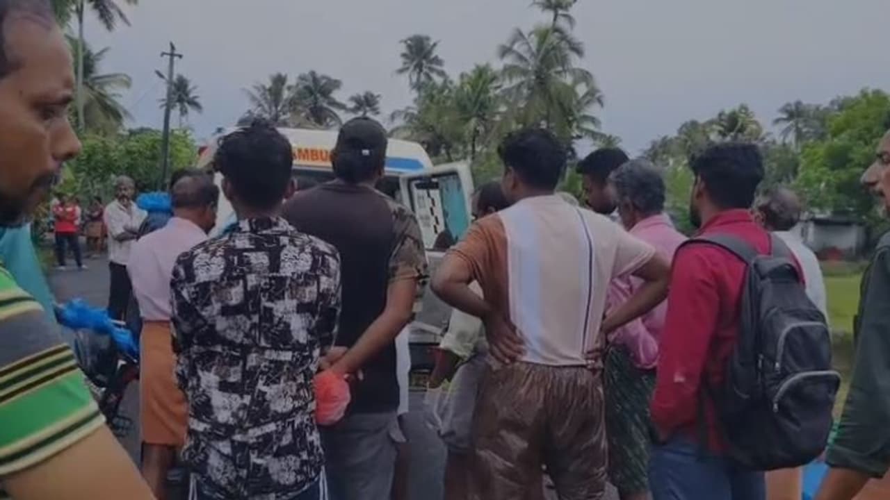 കനത്ത കാറ്റിലും മഴയിലും പുഴയിൽ വഞ്ചി മറിഞ്ഞു; കാണാതായ യുവാവിന്റെ മൃതദേഹം കണ്ടെത്തി കനത്ത കാറ്റിലും മഴയിലും പുഴയിൽ വഞ്ചി മറിഞ്ഞു; കാണാതായ യുവാവിന്റെ മൃതദേഹം കണ്ടെത്തി