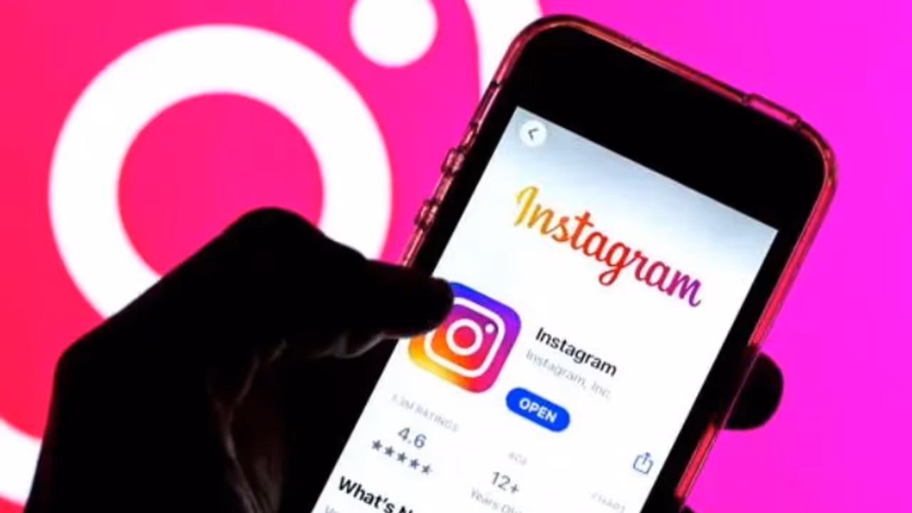 ഇൻസ്റ്റ സുഹൃത്തിനെ കാണാൻ 17കാരി പറഞ്ഞ സ്ഥലത്തെത്തി, 3 പേർ ആളൊഴിഞ്ഞ കെട്ടിടത്തിലെത്തിച്ചു, രക്ഷകനായി അയൽവാസി ഇൻസ്റ്റ സുഹൃത്തിനെ കാണാൻ 17കാരി പറഞ്ഞ സ്ഥലത്തെത്തി, 3 പേർ ആളൊഴിഞ്ഞ കെട്ടിടത്തിലെത്തിച്ചു, രക്ഷകനായി അയൽവാസി