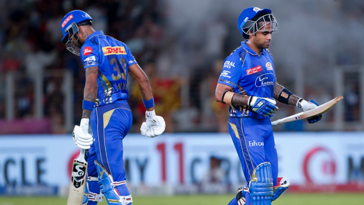 ഒടുവില് സൂര്യകുമാറെന്ന വൻമരവും വീണു, ഓറഞ്ച് ക്യാപ് ഉറപ്പിച്ച് സായ് സുദര്ശൻ; പർപ്പിൾ ക്യാപ്പിനായി 2 പേർ ഒടുവില് സൂര്യകുമാറെന്ന വൻമരവും വീണു, ഓറഞ്ച് ക്യാപ് ഉറപ്പിച്ച് സായ് സുദര്ശൻ; പർപ്പിൾ ക്യാപ്പിനായി 2 പേർ