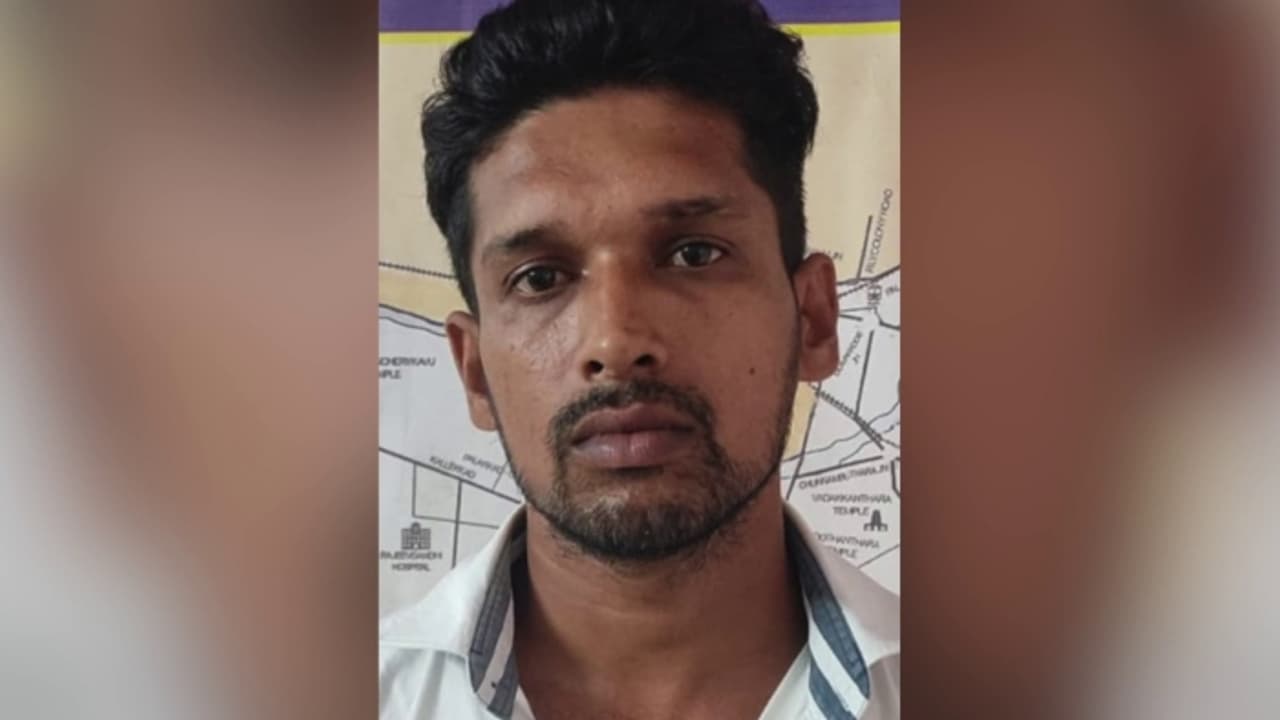 പാലക്കാട് മകനെ കൊലപ്പെടുത്തിയ അച്ഛൻ പിടിയിൽ; മദ്യപിച്ചെത്തി ബഹളം വെച്ചതിനെ തുടർന്ന് കൊലപാതകം പാലക്കാട് മകനെ കൊലപ്പെടുത്തിയ അച്ഛൻ പിടിയിൽ; മദ്യപിച്ചെത്തി ബഹളം വെച്ചതിനെ തുടർന്ന് കൊലപാതകം