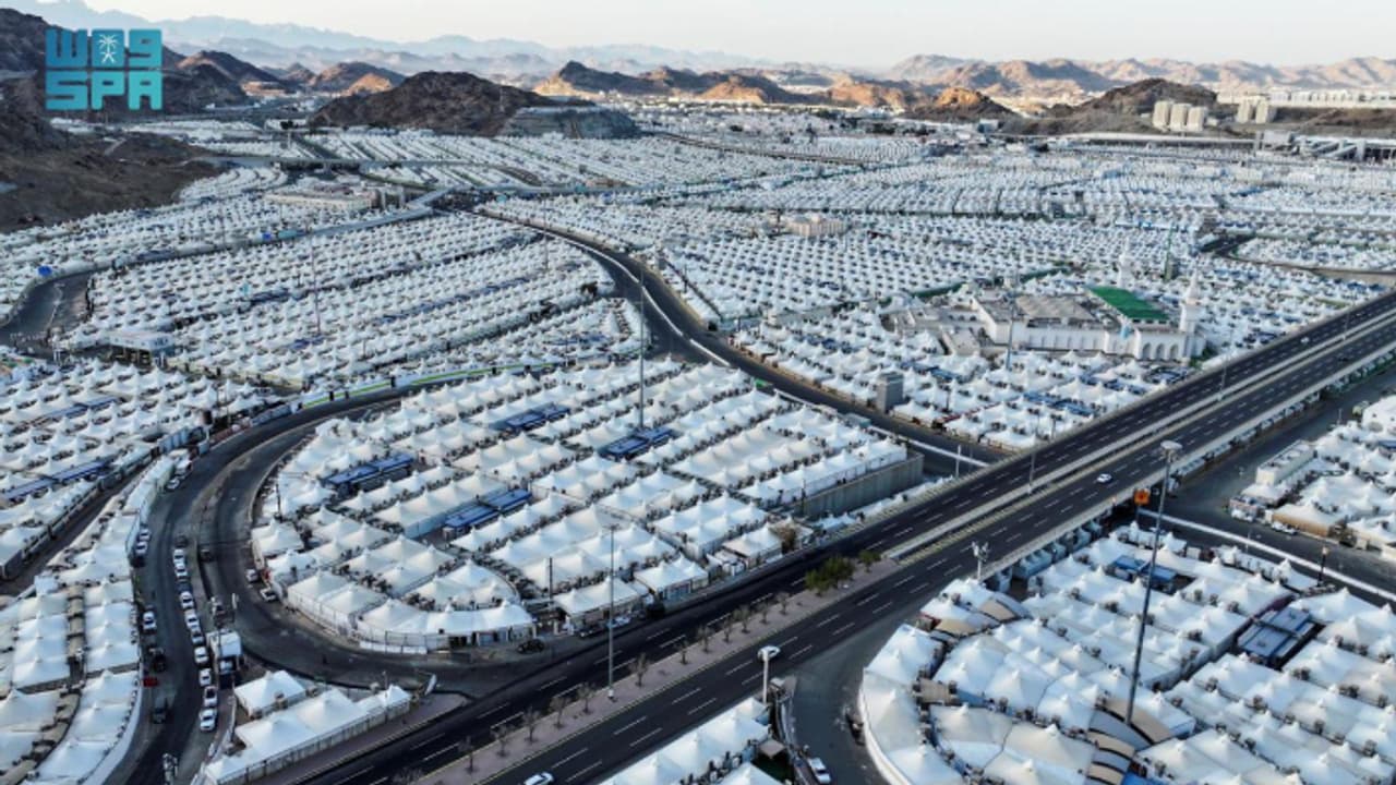 ഹജ്ജിന് നാളെ തുടക്കം, 20 ലക്ഷത്തോളം തീർഥാടകർ പങ്കെടുക്കും ഹജ്ജിന് നാളെ തുടക്കം, 20 ലക്ഷത്തോളം തീർഥാടകർ പങ്കെടുക്കും