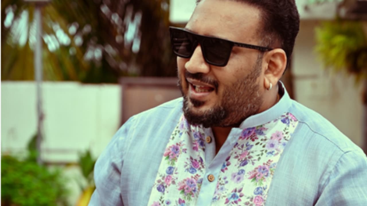 കുടുംബമാണ് എന്റെ ജീവൻ, മറ്റെല്ലാം അതുകഴിഞ്ഞ്; പോസ്റ്റുമായി അർജുൻ സോമശേഖർ കുടുംബമാണ് എന്റെ ജീവൻ, മറ്റെല്ലാം അതുകഴിഞ്ഞ്; പോസ്റ്റുമായി അർജുൻ സോമശേഖർ