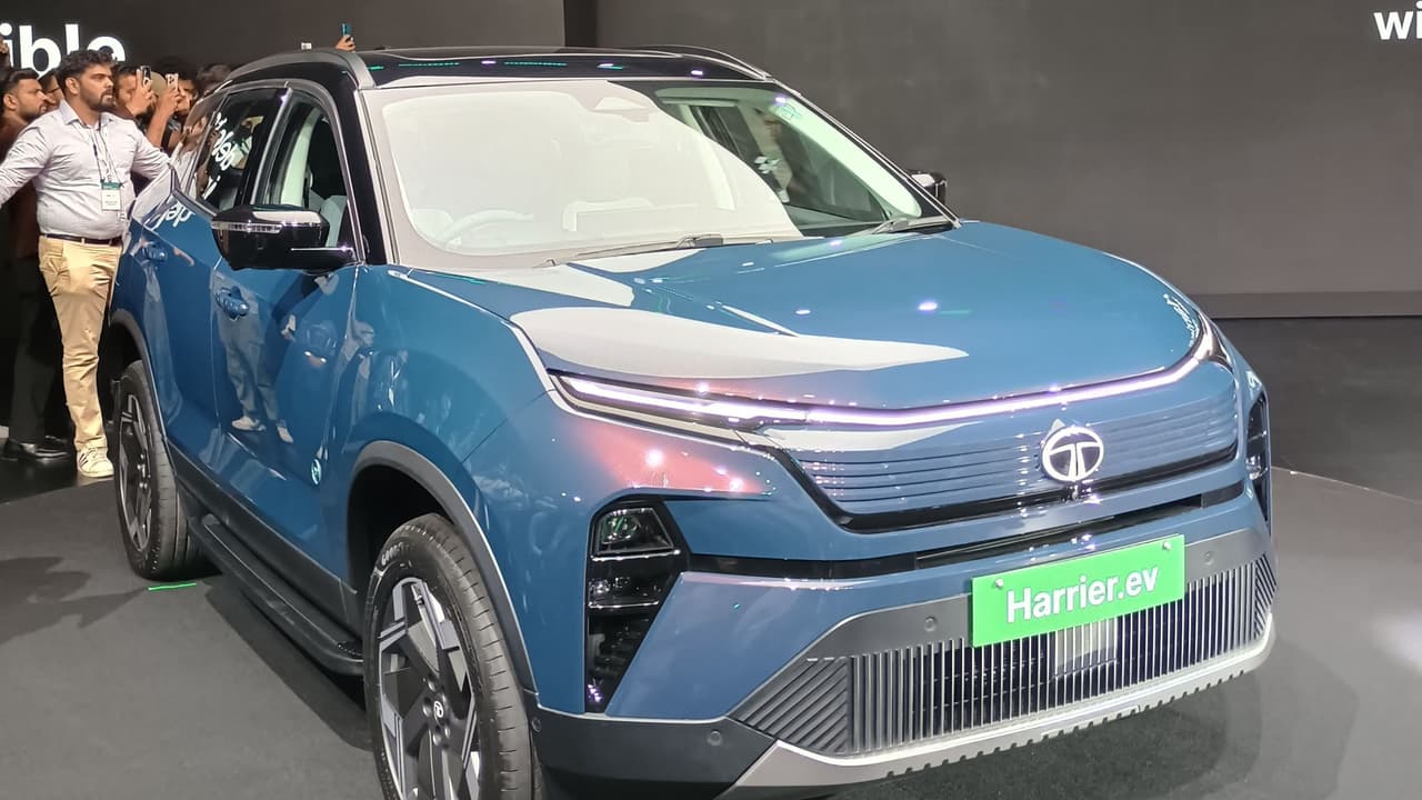 ലാൻഡ് റോവറിന്റെ പവർ, ഒറ്റ ചാർജ്ജിൽ 627 കിമീ, ലൈഫ് ടൈം വാറന്റി! കളി മാറ്റാൻ പുതിയ ഹാരിയർ ഇവി ലാൻഡ് റോവറിന്റെ പവർ, ഒറ്റ ചാർജ്ജിൽ 627 കിമീ, ലൈഫ് ടൈം വാറന്റി! കളി മാറ്റാൻ പുതിയ ഹാരിയർ ഇവി