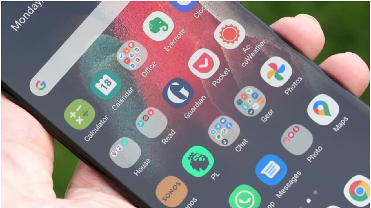 55,000 രൂപ മുടക്കി വാങ്ങിയ സാംസങ് ഗാലക്സി എസ് 21, വീട്ടിലെത്തിയപ്പോഴാണ് കാര്യം മനസിലായത്; വൻ ചതിക്ക് ശിക്ഷ 55,000 രൂപ മുടക്കി വാങ്ങിയ സാംസങ് ഗാലക്സി എസ് 21, വീട്ടിലെത്തിയപ്പോഴാണ് കാര്യം മനസിലായത്; വൻ ചതിക്ക് ശിക്ഷ