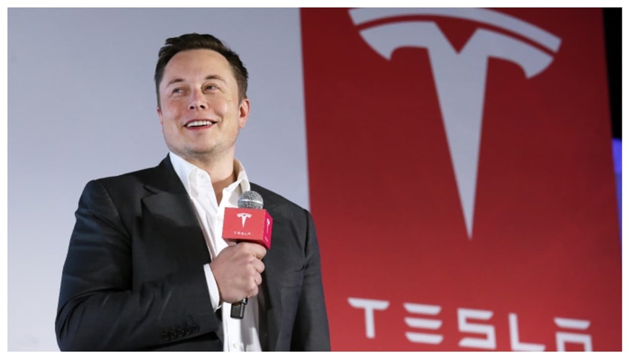 ശമ്പളമായി നയാ പൈസ കൊടുത്തിട്ടില്ല; ടേസ്ല ഏഴ് വർഷമായി മസ്കിന് ശമ്പളം കൊടുക്കുന്നില്ലെന്ന് റിപ്പോര്ട്ട് ശമ്പളമായി നയാ പൈസ കൊടുത്തിട്ടില്ല; ടേസ്ല ഏഴ് വർഷമായി മസ്കിന് ശമ്പളം കൊടുക്കുന്നില്ലെന്ന് റിപ്പോര്ട്ട്