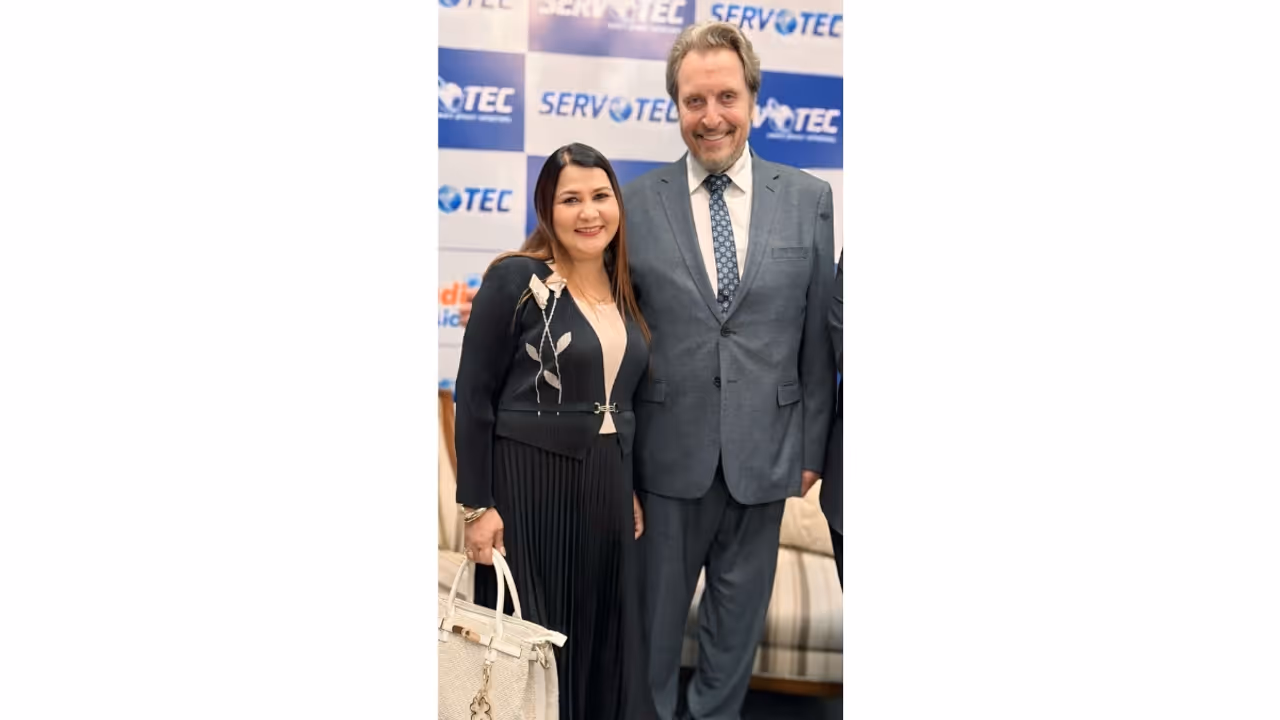 Bollywood Producer Chanda Patel Becomes First Indian Producer to Meet Errol Musk in Delhi