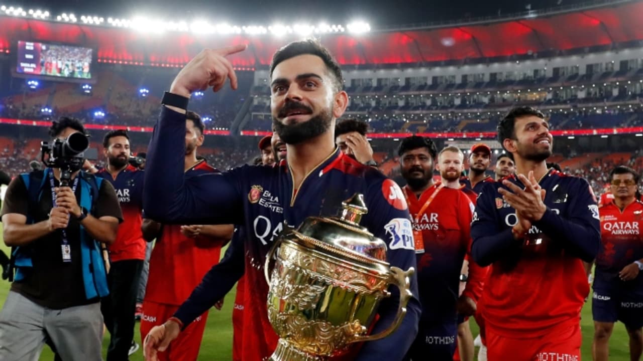 വിരാട് കോലി നുണഞ്ഞു...മധുരപതിനെട്ട്, പൂർണത