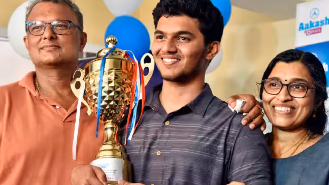 Success Story: Study tips from NEET and JEE topper Mrinal Kutteri
