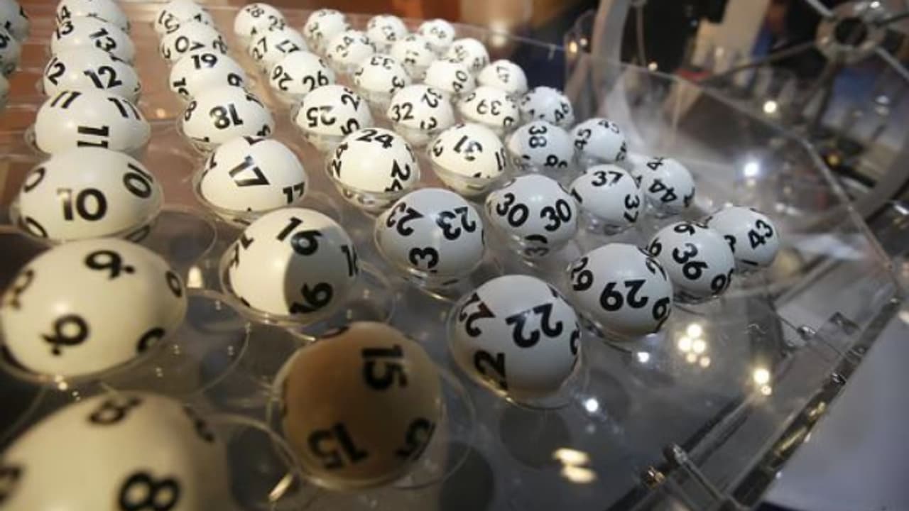 യുഎഇ ലോട്ടറി, ഇനി പ്രതിദിന നറുക്കെടുപ്പുകൾ, ദിവസവും 2500 ദിർഹം നേടാം യുഎഇ ലോട്ടറി, ഇനി പ്രതിദിന നറുക്കെടുപ്പുകൾ, ദിവസവും 2500 ദിർഹം നേടാം