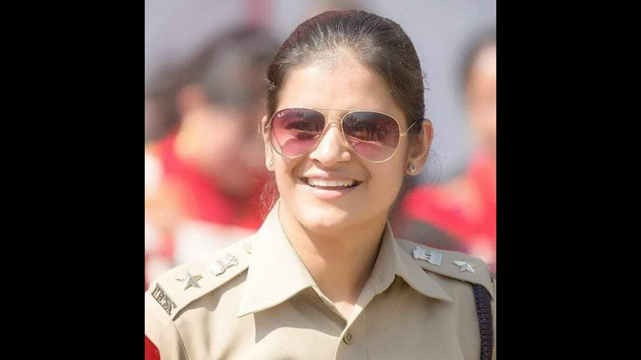 ಯಶಸ್ಸಿನ ಹಿಂದಿನ ಕಥೆ ಯಶಸ್ಸಿನ ಹಿಂದಿನ ಕಥೆ