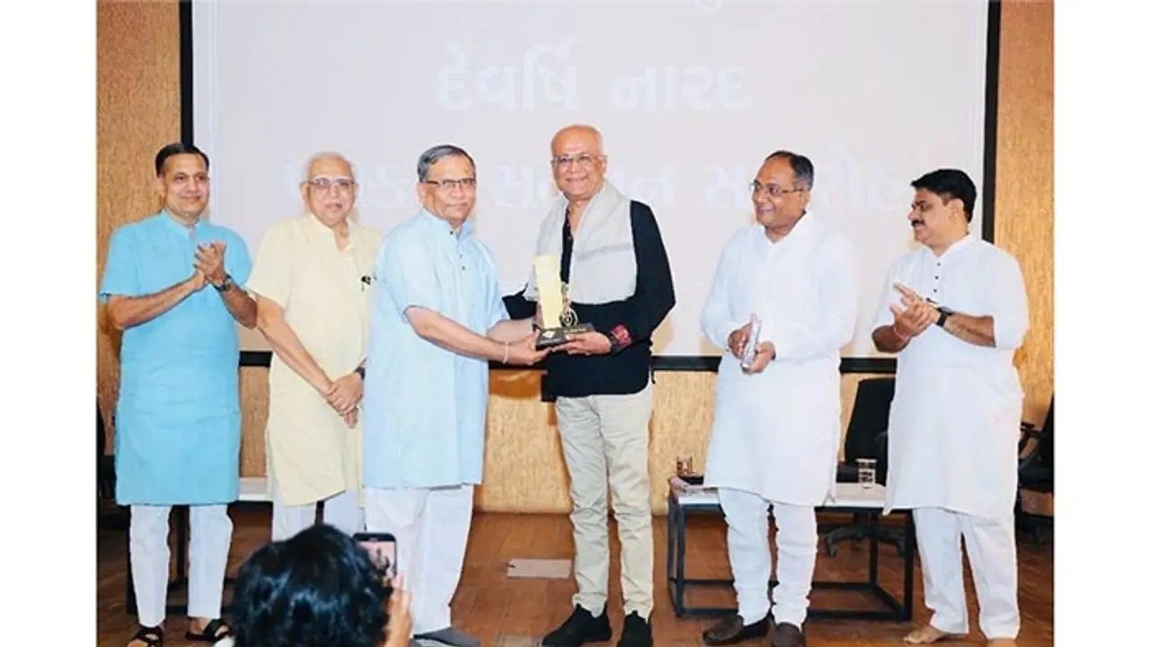 From Columns to Classics: Krishnkant Unadkat Celebrated for 40 Years in Journalism