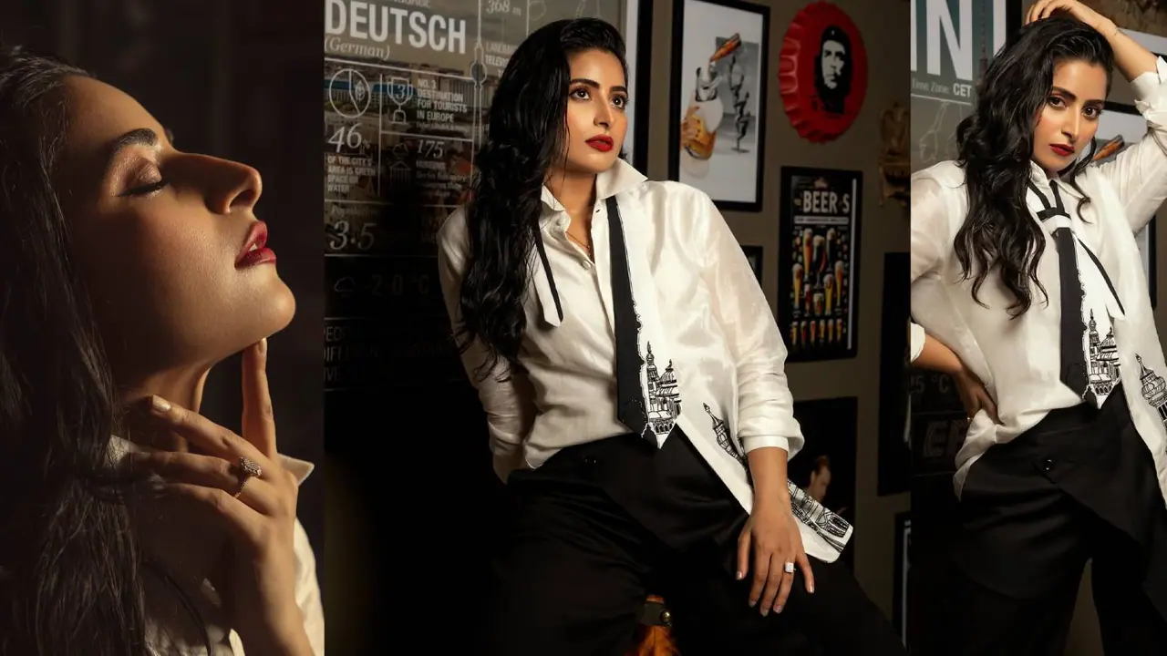 Try different Red Lipstick Shade Try different Red Lipstick Shade