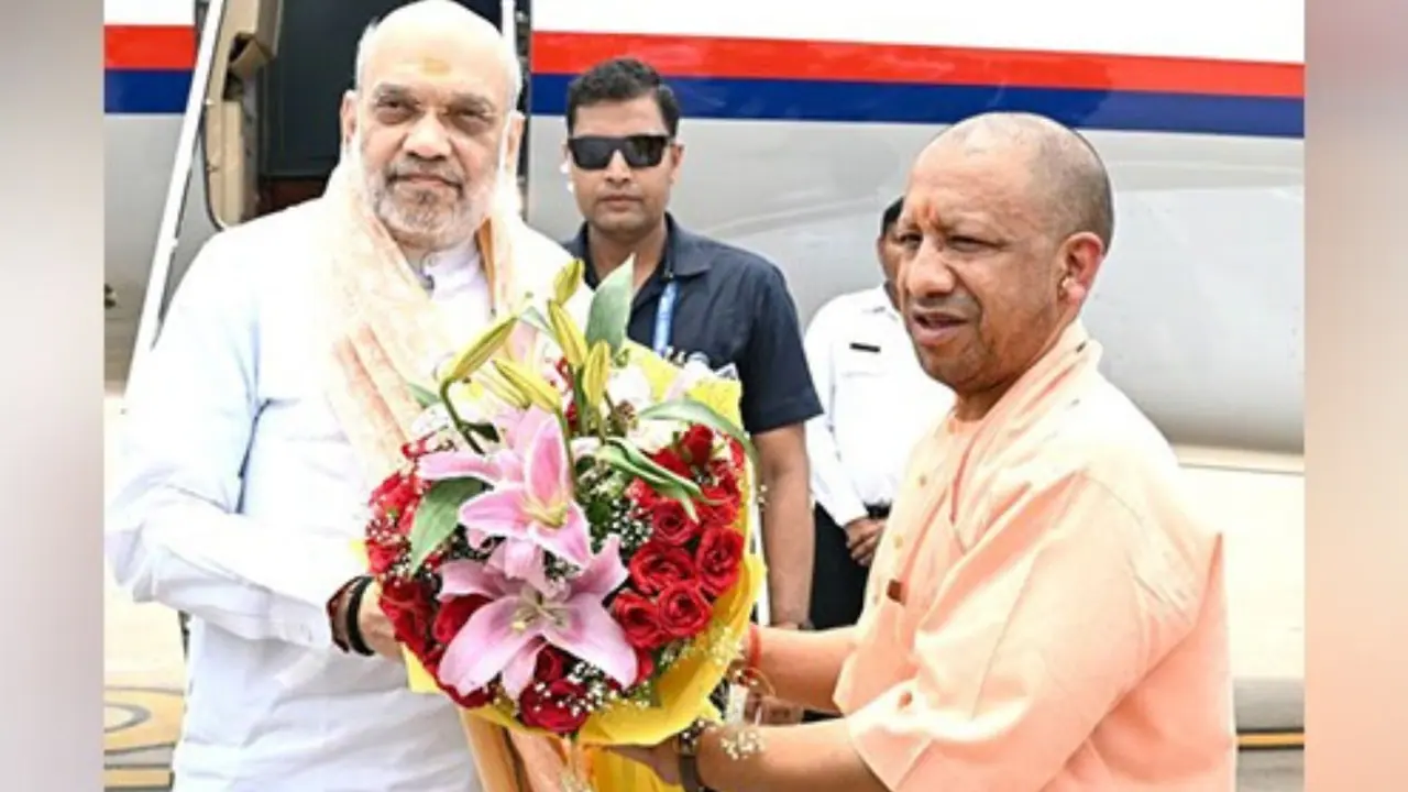 Uttar Pradesh Chief Minister Yogi Adityanath welcomes Union Home Minister Amit Shah in Lucknow Uttar Pradesh Chief Minister Yogi Adityanath welcomes Union Home Minister Amit Shah in Lucknow