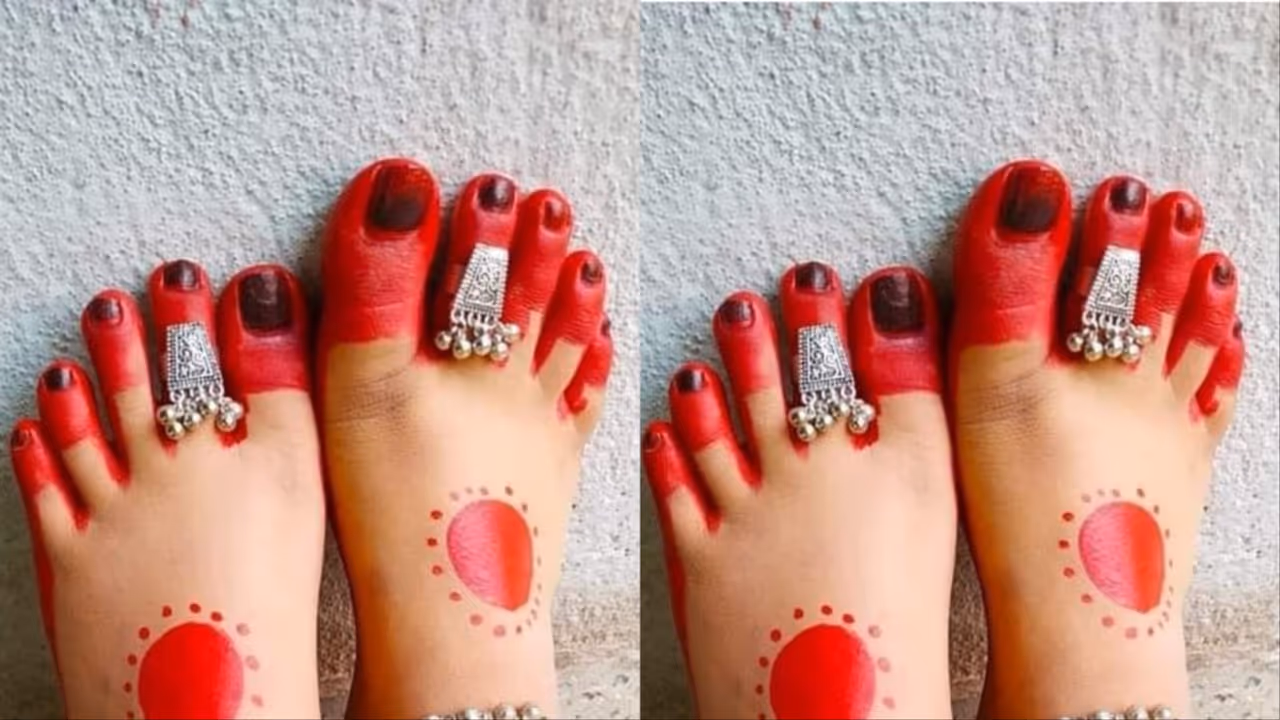 Silver Toe Ring Design