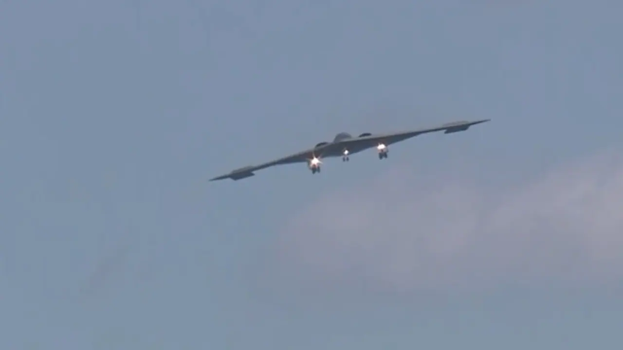 B 2 stealth bomber B 2 stealth bomber