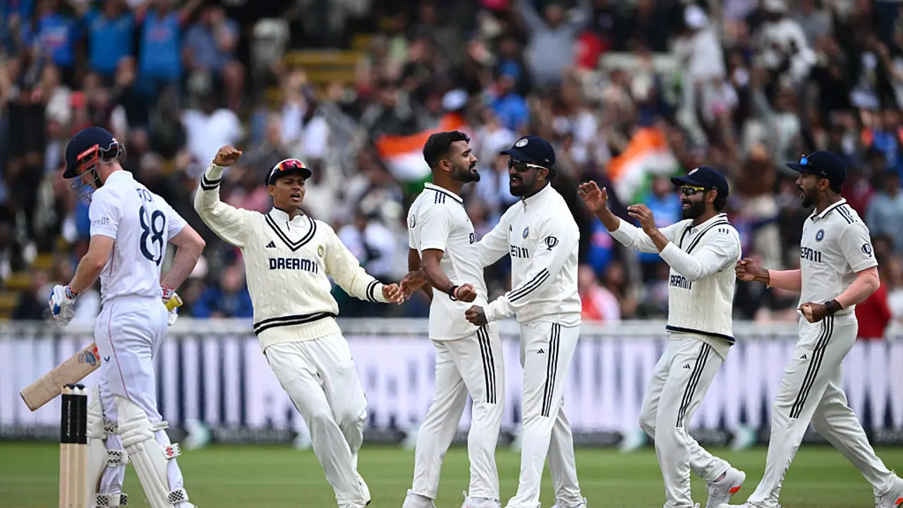 ఇంగ్లాండ్ గడ్డపై అదరగొట్టిన భారత్ ఇంగ్లాండ్ గడ్డపై అదరగొట్టిన భారత్
