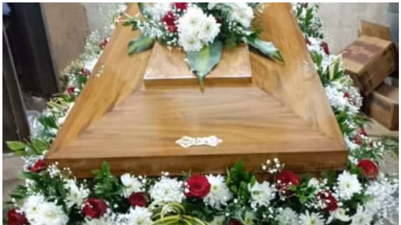 coffin coffin