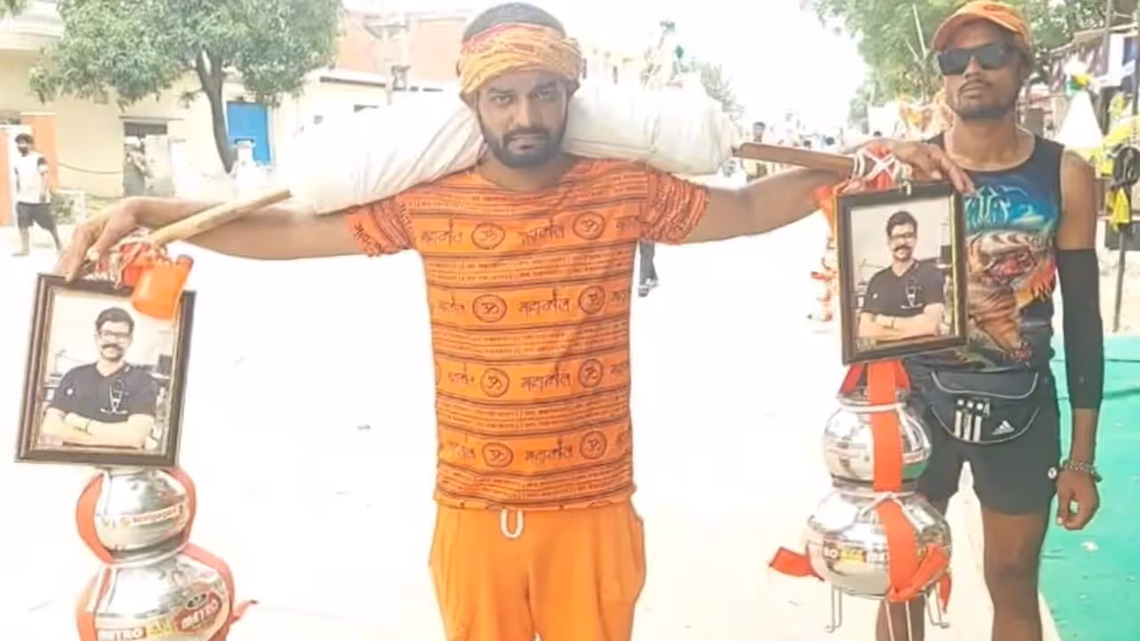 kanwar yatri carries gangajal for doctor baghpat emotional story kanwar yatri carries gangajal for doctor baghpat emotional story