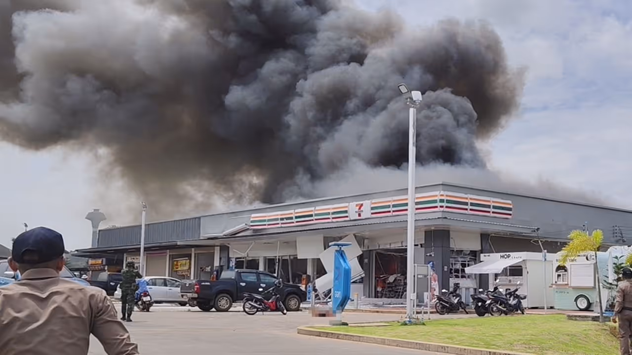 Cambodia attacked Gas station in Thailand