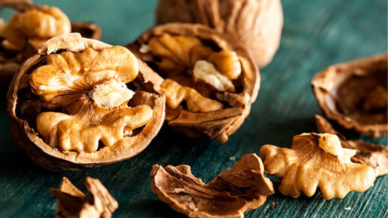 How to identify original and fake walnuts at home How to identify original and fake walnuts at home