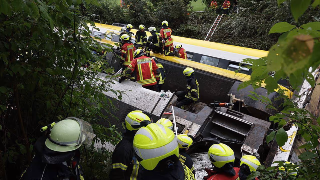 germany train derail 