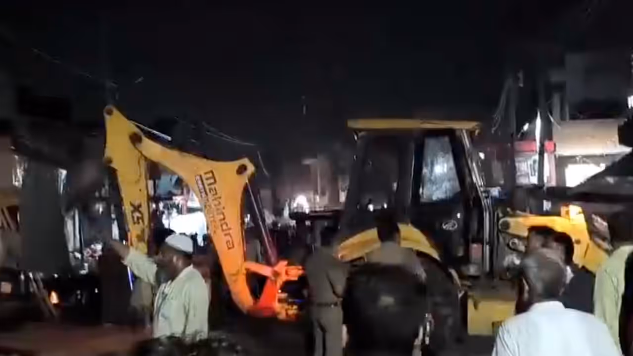 mathura two storey house collapse 8 injured 2 children dead mathura two storey house collapse 8 injured 2 children dead