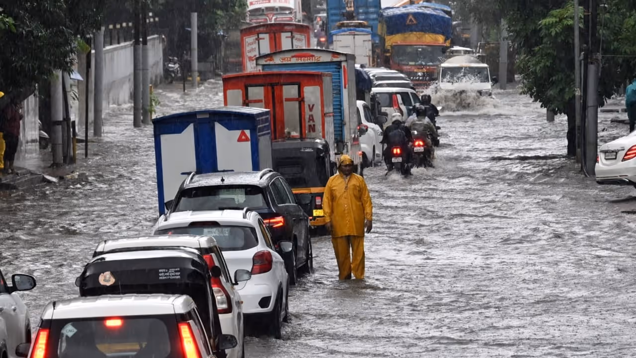mumbai heavy rainfall alert mumbai heavy rainfall alert