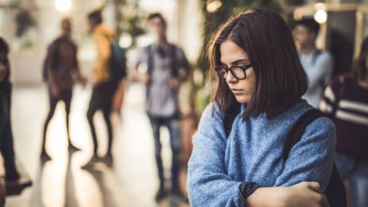 Feeling Anxious All the Time, These 3 Common Habits Could Be Fueling Your Anxiety Feeling Anxious All the Time, These 3 Common Habits Could Be Fueling Your Anxiety