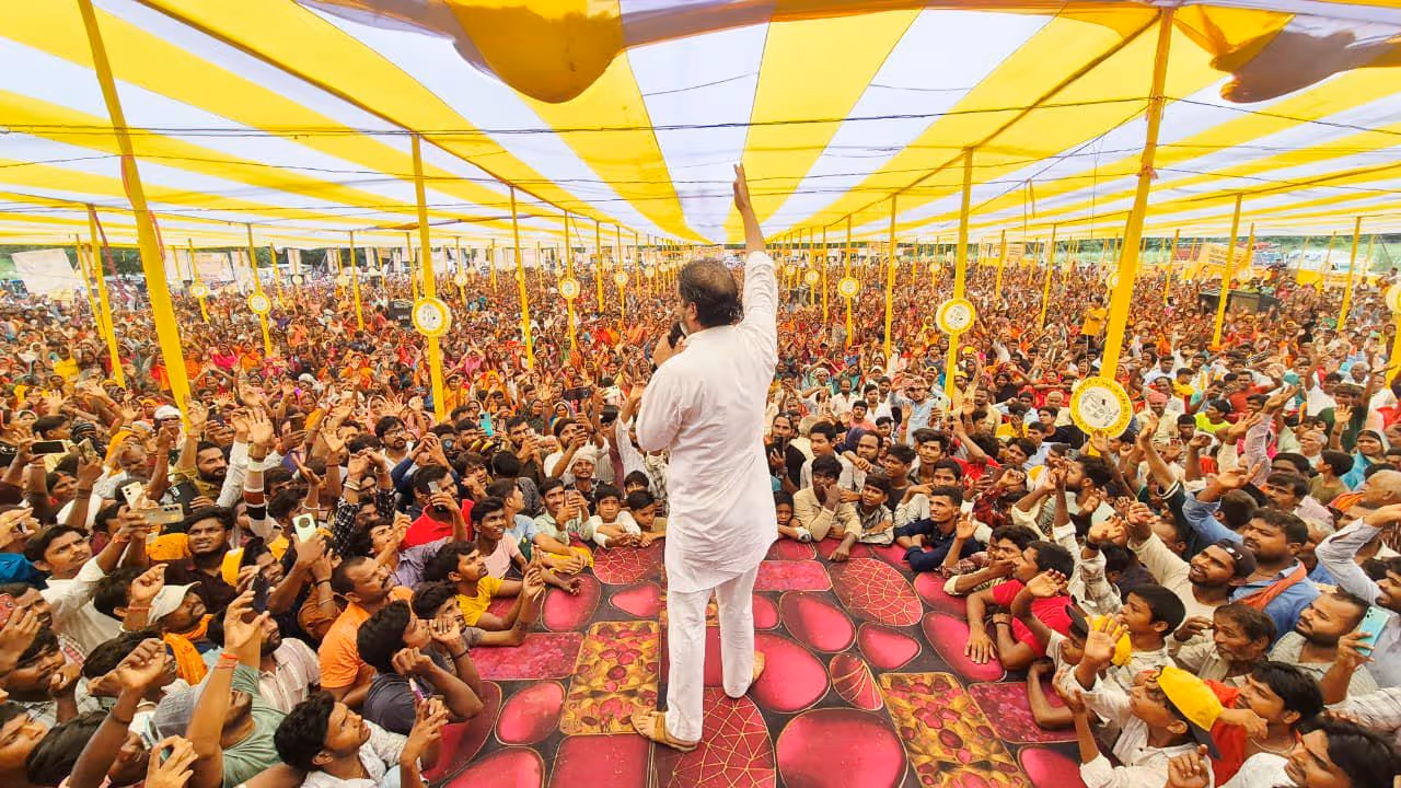 prashant kishore in jan suraaj meeting  prashant kishore in jan suraaj meeting