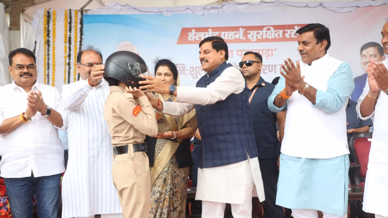 cm mohan yadav road safety helmet awareness bhopal