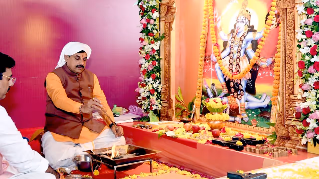 cm mohan yadav dussehra shastra puja bhopal 2025 cm mohan yadav dussehra shastra puja bhopal 2025