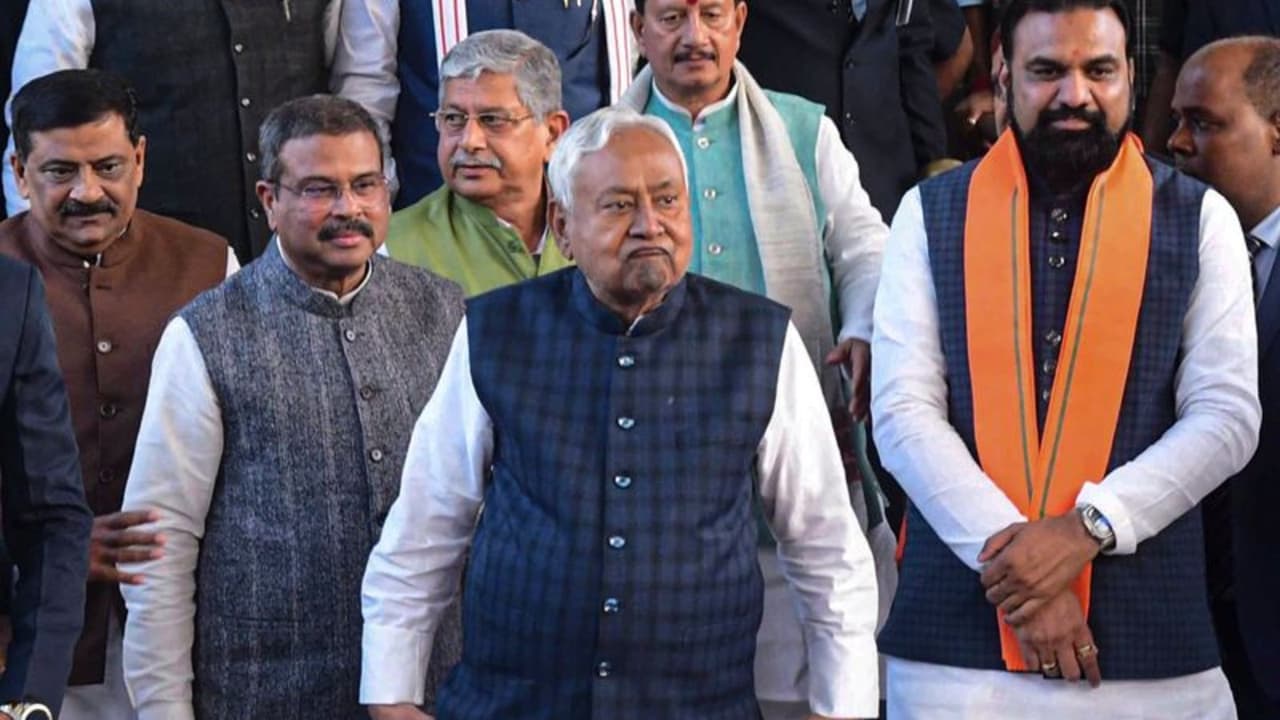 Nitish Kumar 10th Time Bihar CM Oath NDA