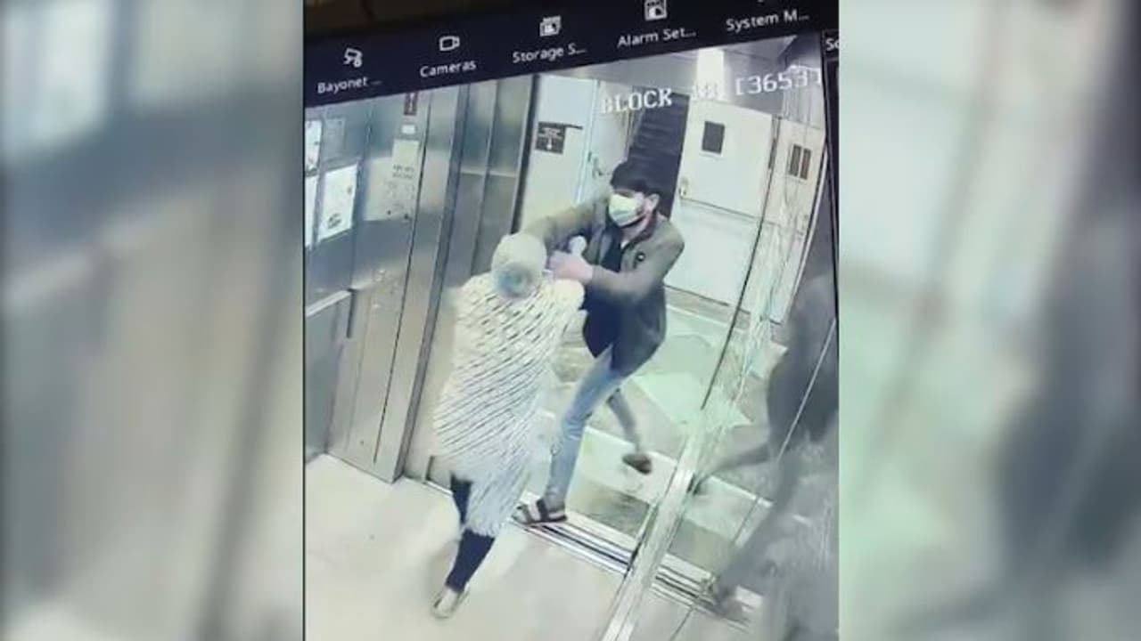 Robbery Inside Hospital Lift At AIIMS Bhopal Robbery Inside Hospital Lift At AIIMS Bhopal