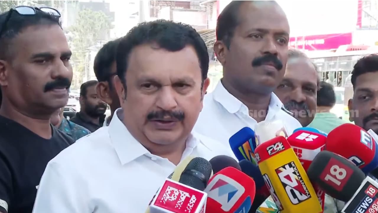 പാർട്ടിയുടെ കണക്ക് പ്രകാരം 80-90 സീറ്റ് ലഭിക്കും, മുഖ്യമന്ത്രി ആരെന്ന് ഇപ്പോൾ ചർച്ച ചെയ്യേണ്ട ആവശ്യമില്ല: കെ മുരളീധരൻ - Asianet News Malayalam