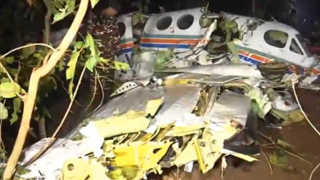 ranchi delhi air ambulance crash chatra jharkhand beechcraft c90 dgca investigation seven dead medical flight ranchi delhi air ambulance crash chatra jharkhand beechcraft c90 dgca investigation seven dead medical flight