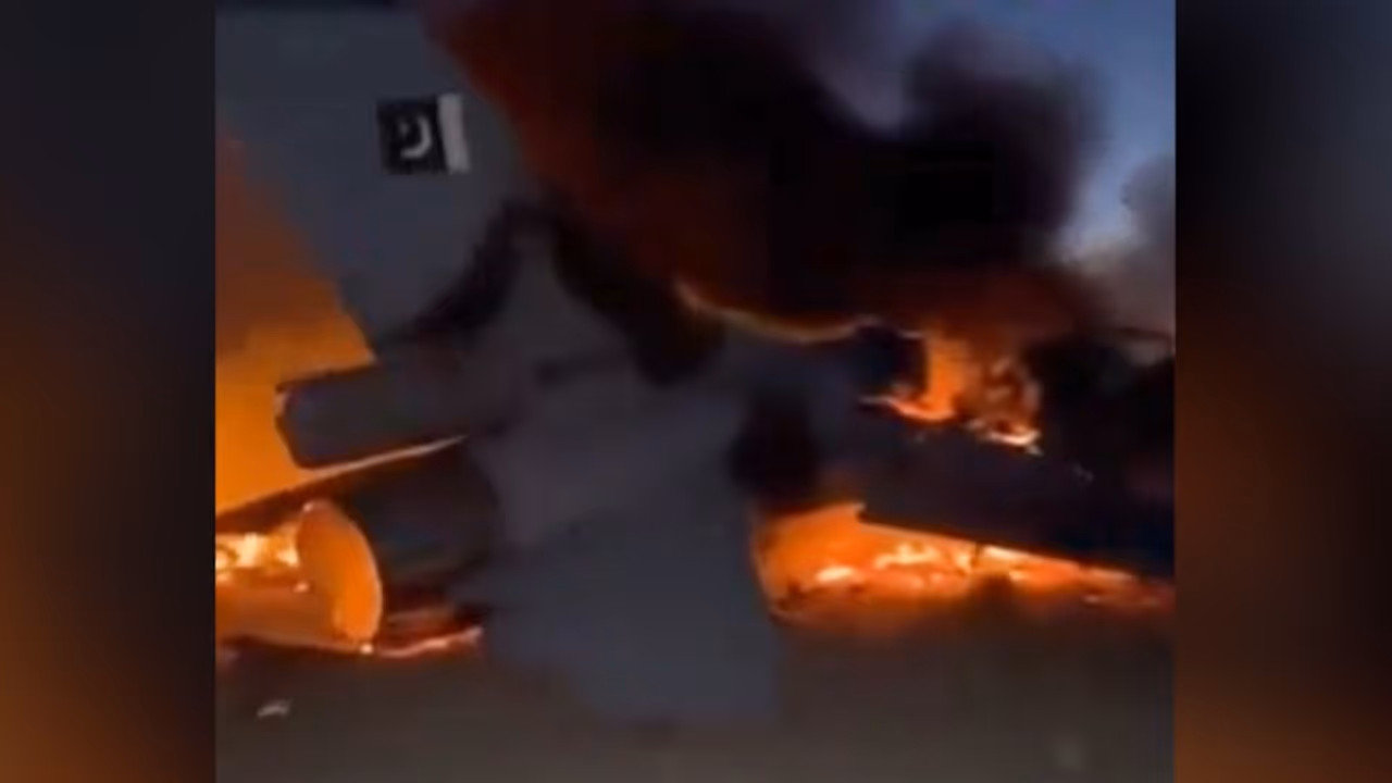 Pakistan F 16 burning Pakistan F 16 burning