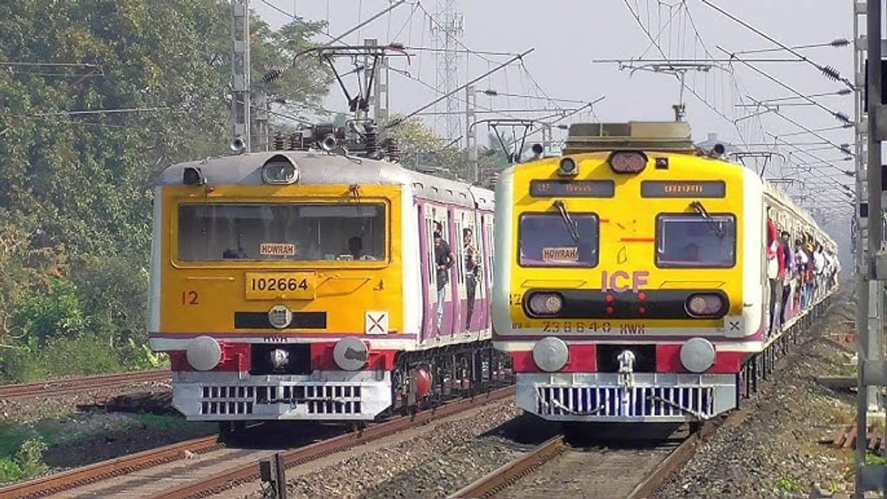 'Incredible India!' Dadar Station Announcement Mic Left On, Hilarious Conversation Goes Viral 'Incredible India!' Dadar Station Announcement Mic Left On, Hilarious Conversation Goes Viral