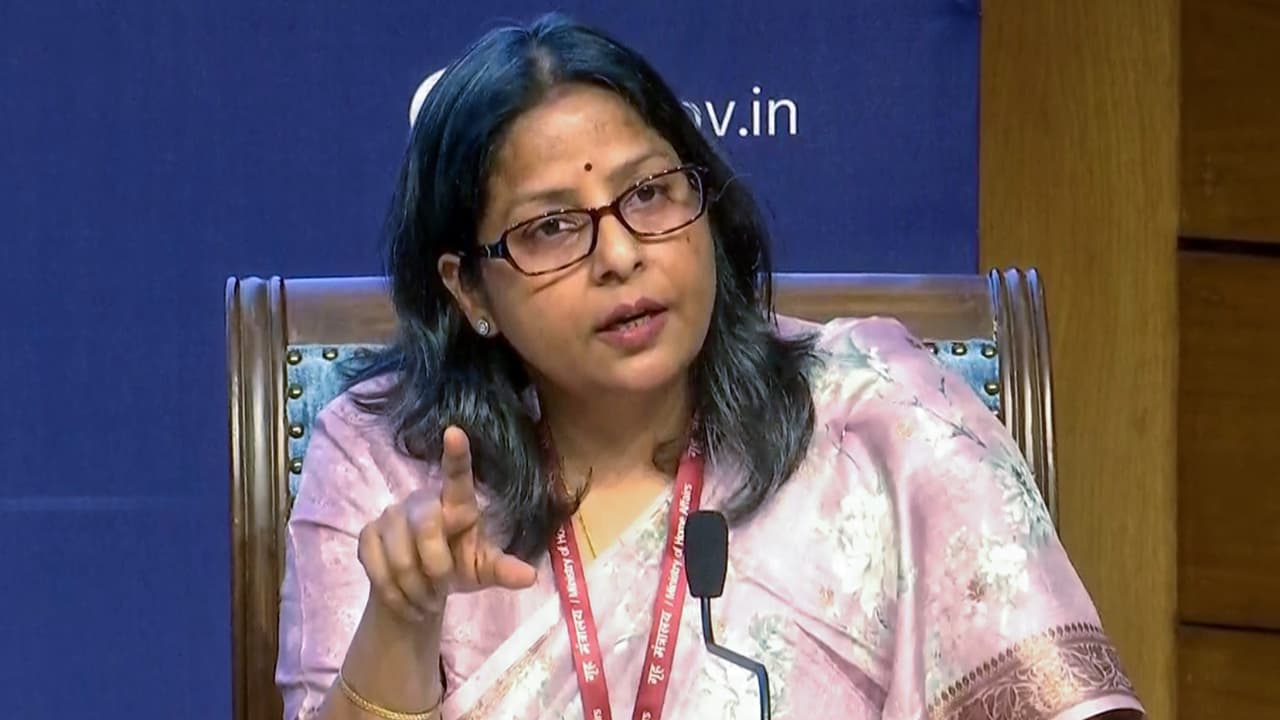 Middle East War Impact Government Clarifies Petrol Diesel and LPG Supply Situation in India Middle East War Impact Government Clarifies Petrol Diesel and LPG Supply Situation in India