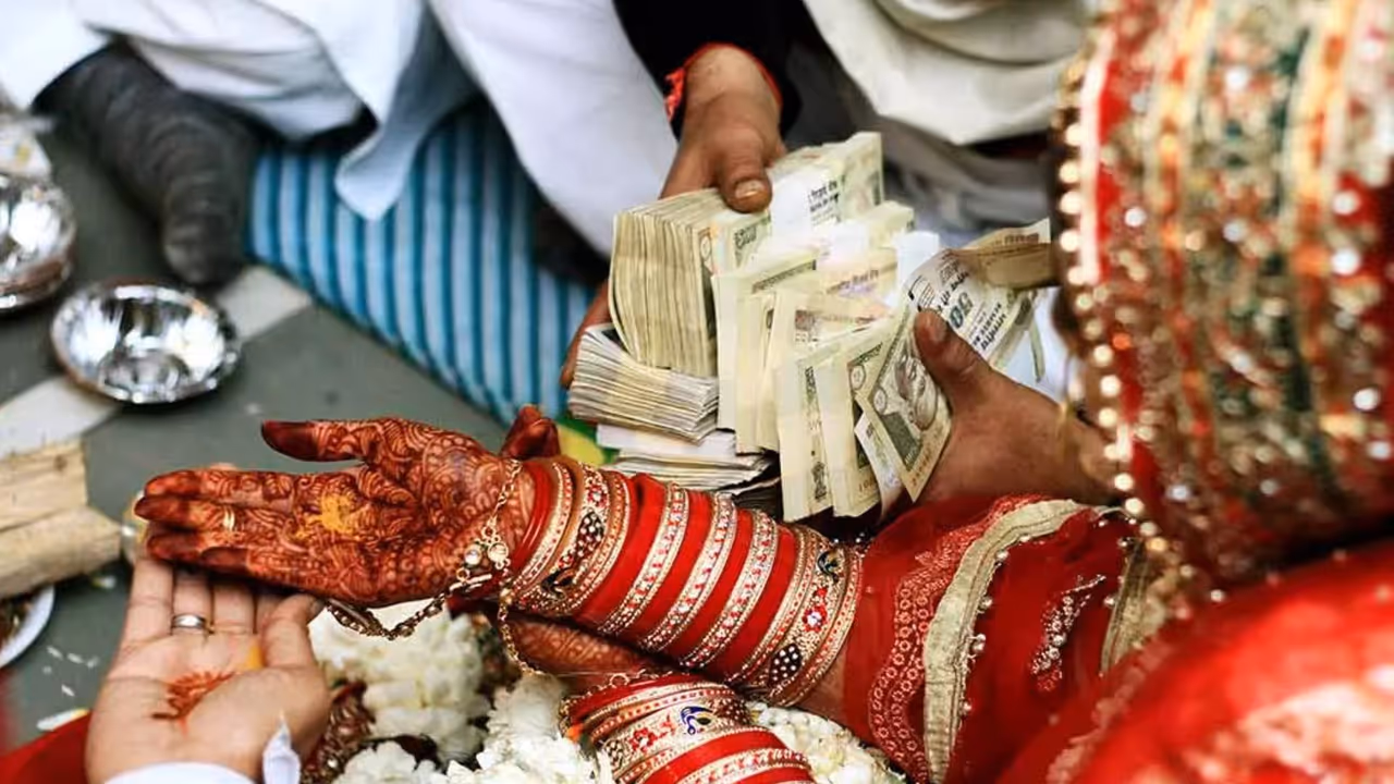 gonda riddhi shukla dowry death vadodara husband case gonda riddhi shukla dowry death vadodara husband case