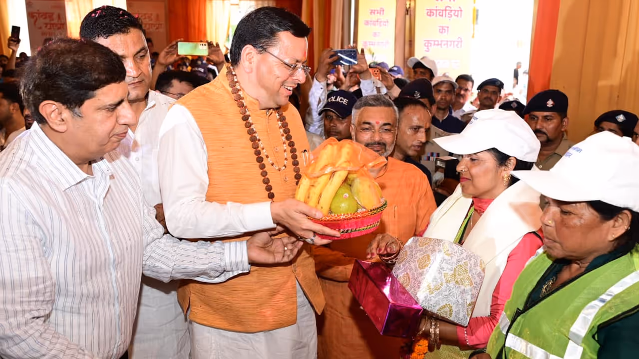 kanwar yatra haridwar, CM Dhami Greets Kanwariyas in Haridwar, Launches Health Camp and Reviews Safety Arrangements kanwar yatra haridwar, CM Dhami Greets Kanwariyas in Haridwar, Launches Health Camp and Reviews Safety Arrangements