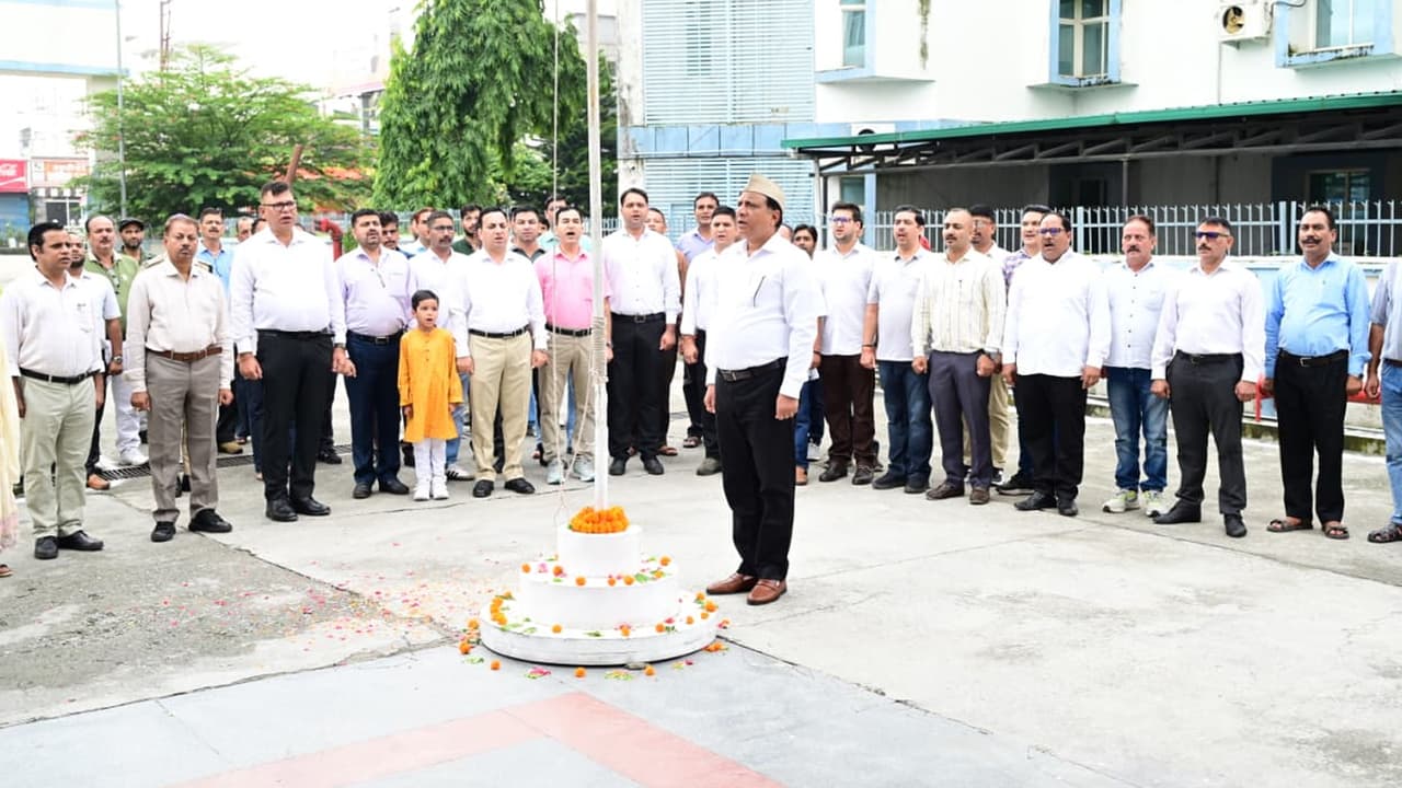 Uttarakhand Independence Day, Banshidhar Tiwari Stresses Duty, Honesty and Accountability Uttarakhand Independence Day, Banshidhar Tiwari Stresses Duty, Honesty and Accountability