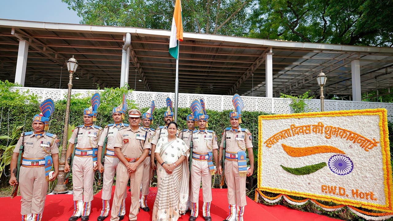 CM Rekha Gupta’s Independence Day Message, Why Every Delhi Citizen Matters for Viksit Bharat CM Rekha Gupta’s Independence Day Message, Why Every Delhi Citizen Matters for Viksit Bharat