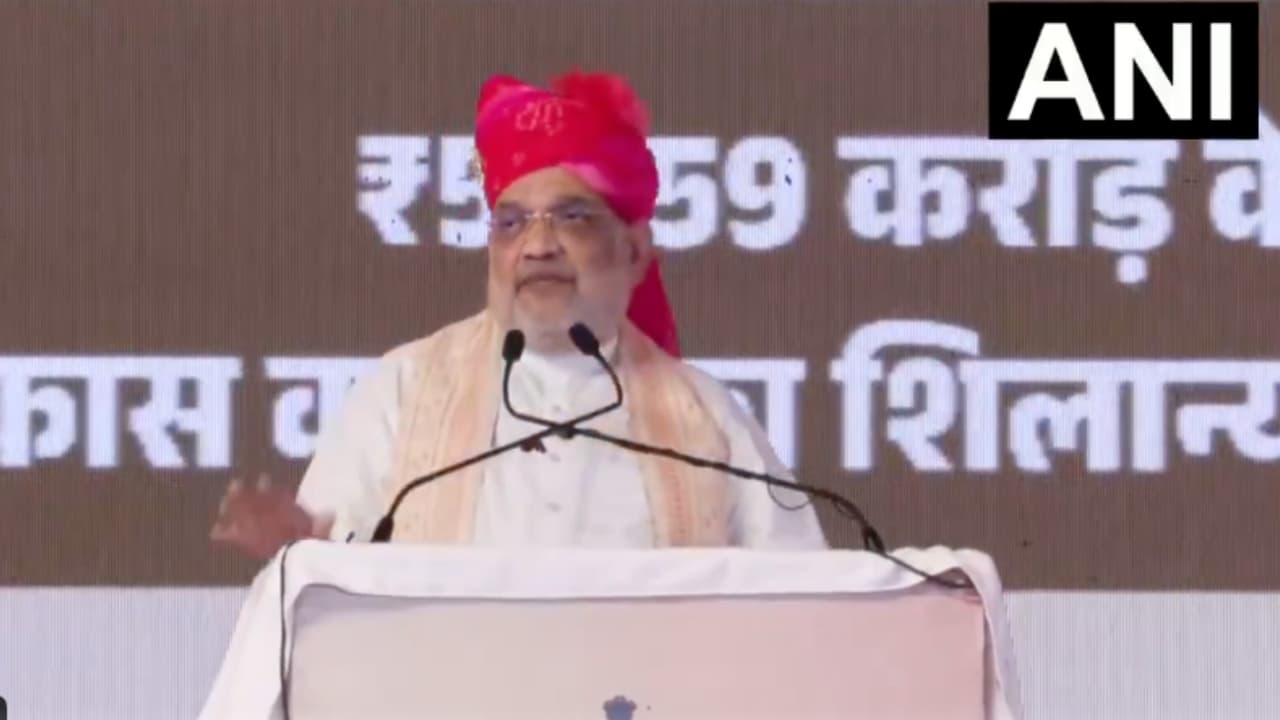 Vande Mataram Row Amit Shah Attacks Sonia Gandhi and Congress Demands Apology Vande Mataram Row Amit Shah Attacks Sonia Gandhi and Congress Demands Apology