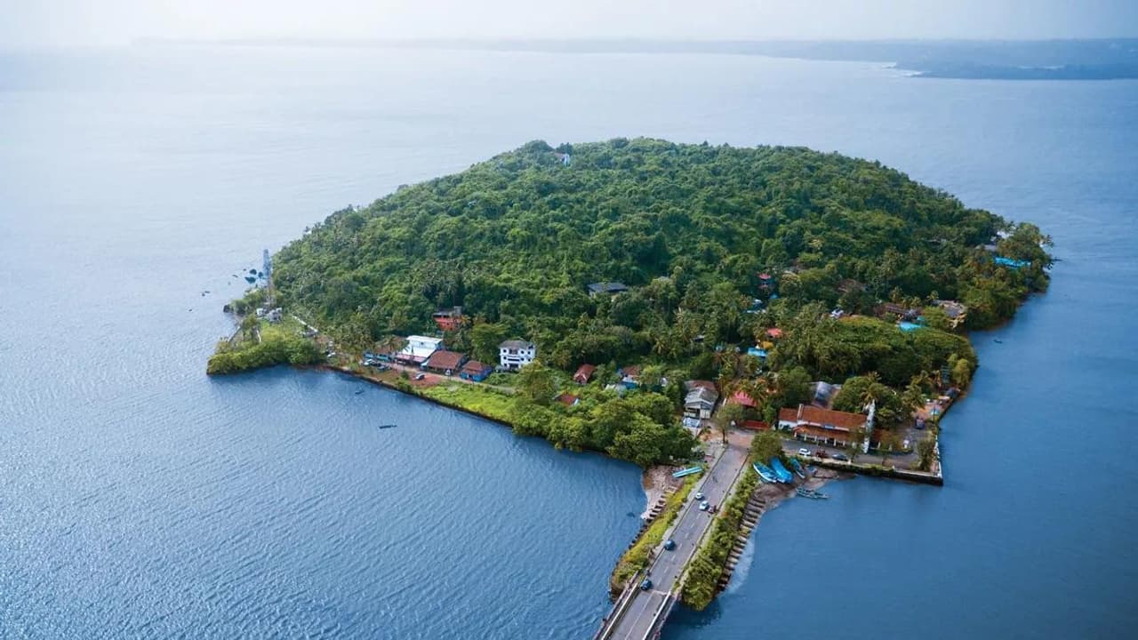 Goa Travel Guide: From Divar to Tiracol, 5 Places Worth Exploring by Ferry Goa Travel Guide: From Divar to Tiracol, 5 Places Worth Exploring by Ferry
