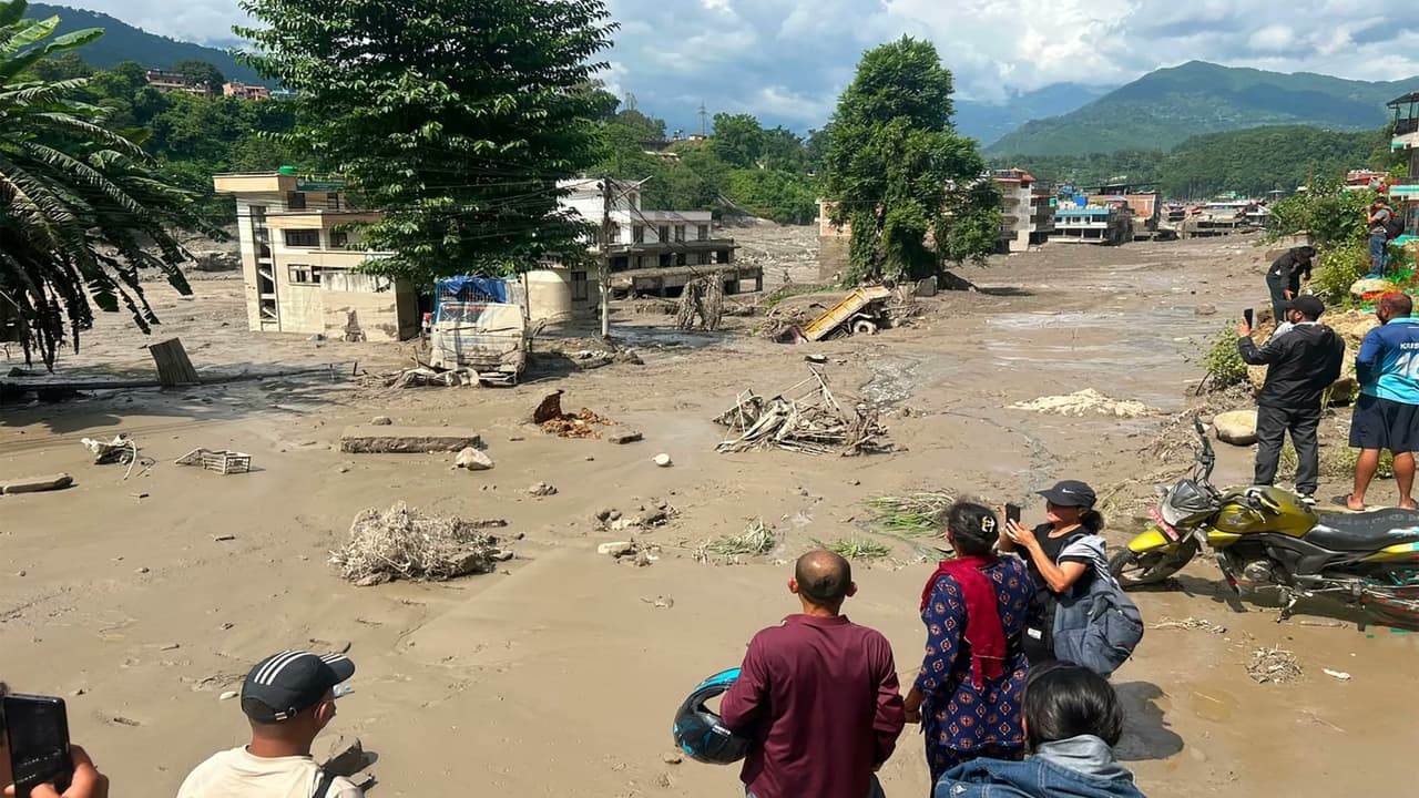 Saree Saved 21 Tamil Nadu Pilgrims in Nepal Saree Saved 21 Tamil Nadu Pilgrims in Nepal