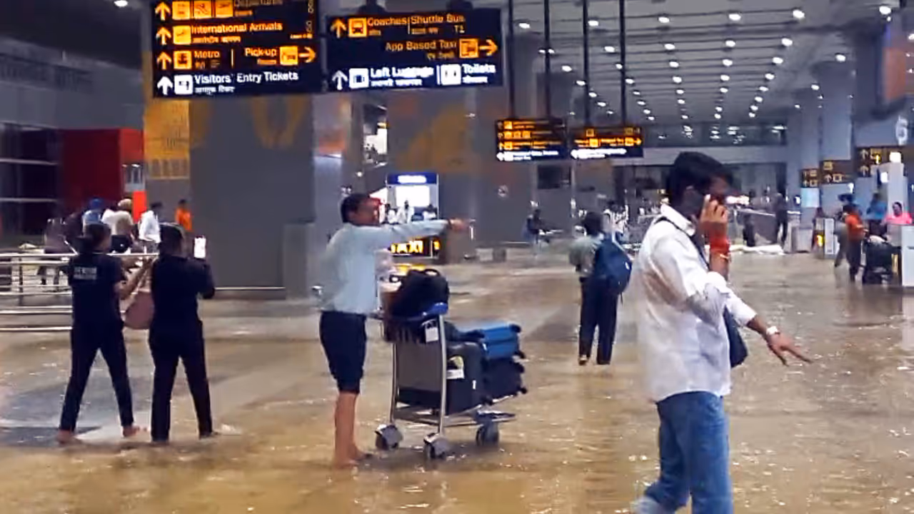 delhi airport waterlogging heavy rain igi terminal 3 congress beach view remark delhi airport waterlogging heavy rain igi terminal 3 congress beach view remark